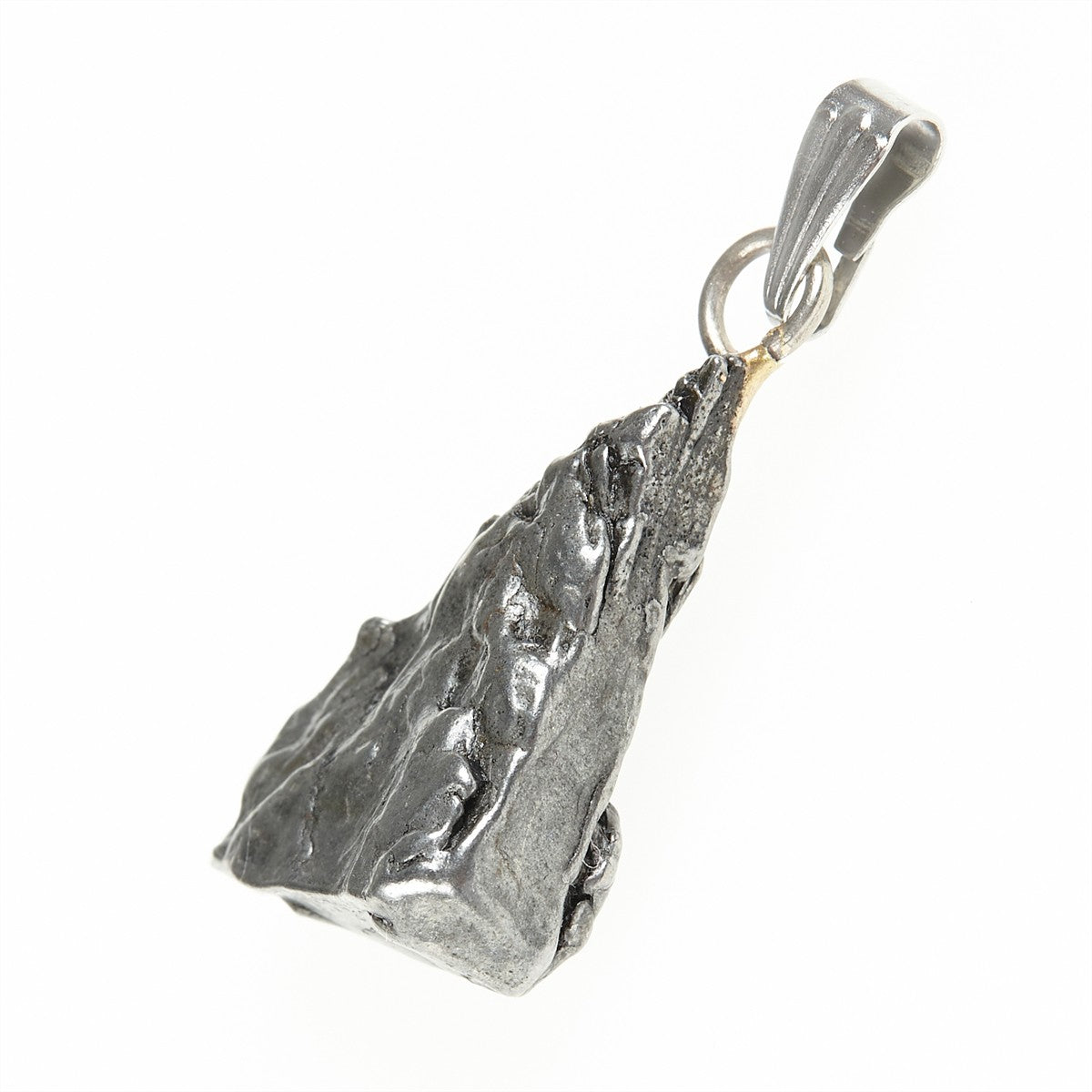 Pendant with meteorite 117