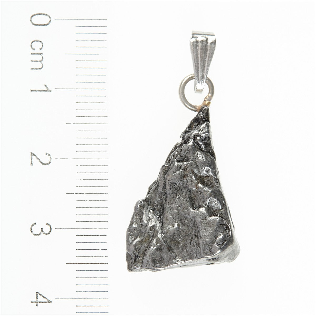 Pendant with meteorite 117
