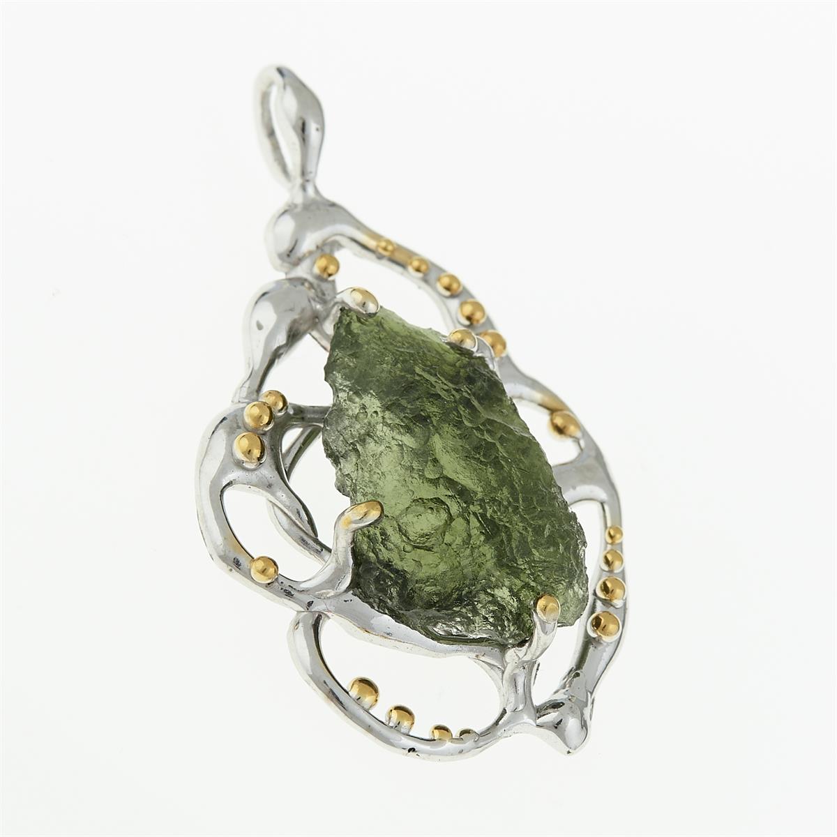 Silver pendant with moldavite 9722