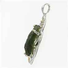 Silver pendant with moldavite 9722