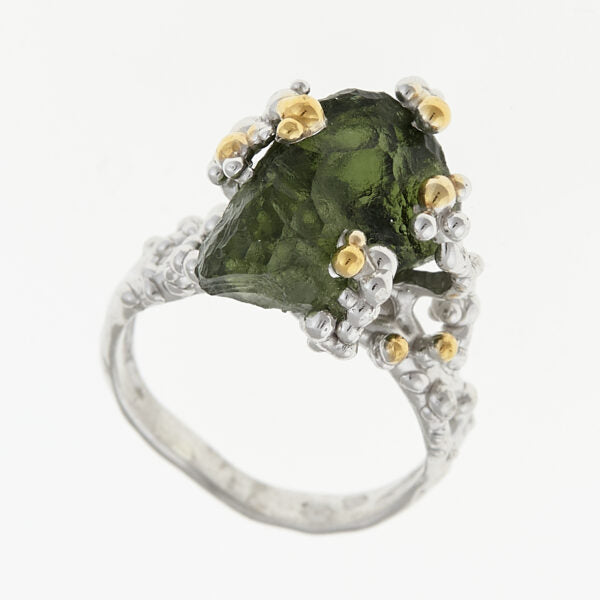 Anello in argento con natural moldavite 9726