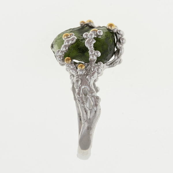 Anello in argento con natural moldavite 9726