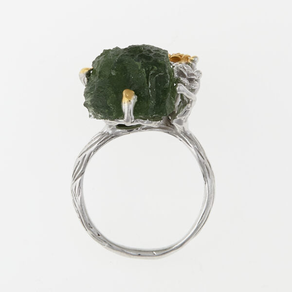 Anello in argento con natural moldavite 9727