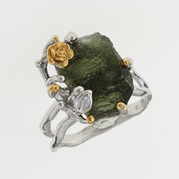 Anello in argento con natural moldavite 9729