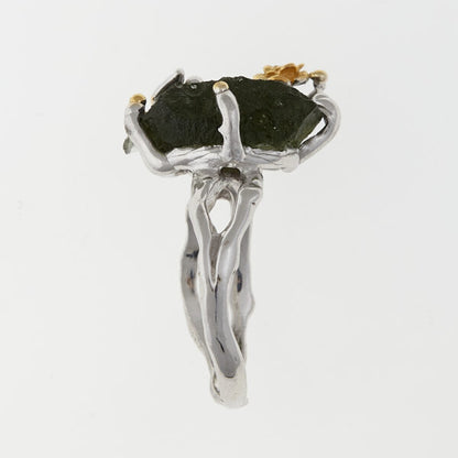 Anello in argento con natural moldavite 9729