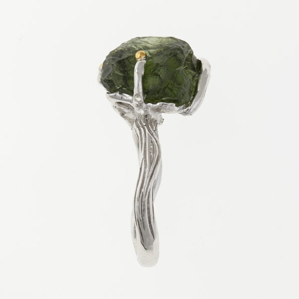 Anello in argento con natural moldavite 9733