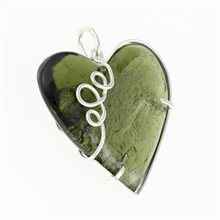 Ciondolo in argento con codice moldavite - cuore - MKU26-006