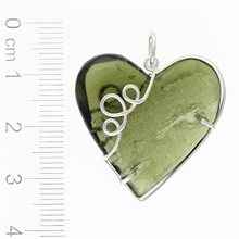 Ciondolo in argento con codice moldavite - cuore - MKU26-006