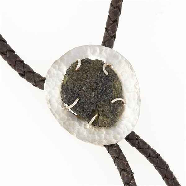 Silver bolo tie with natural moldavite MKUb02
