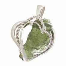 Ciondolo in argento con moldavite - cuore 10176