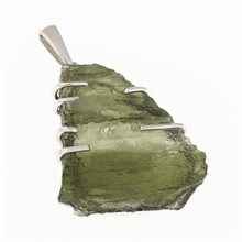 Silver pendant with moldavite 10263