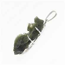 Silver pendant with moldavite 10263