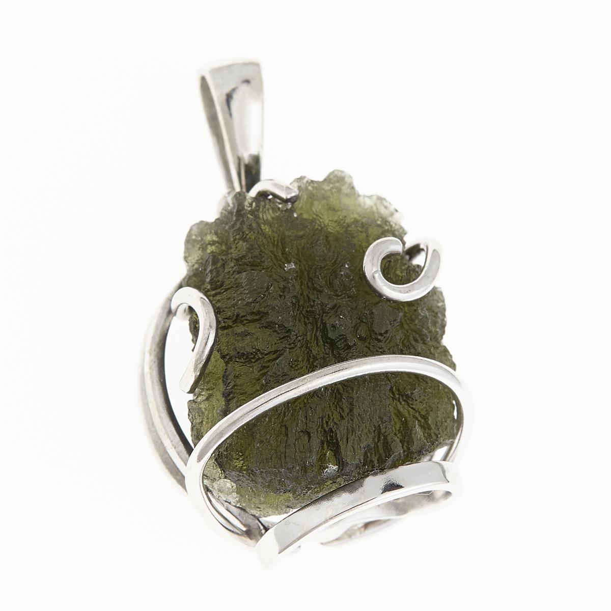 Silver pendant with moldavite 10271