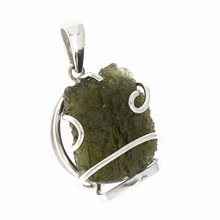 Silver pendant with moldavite 10271