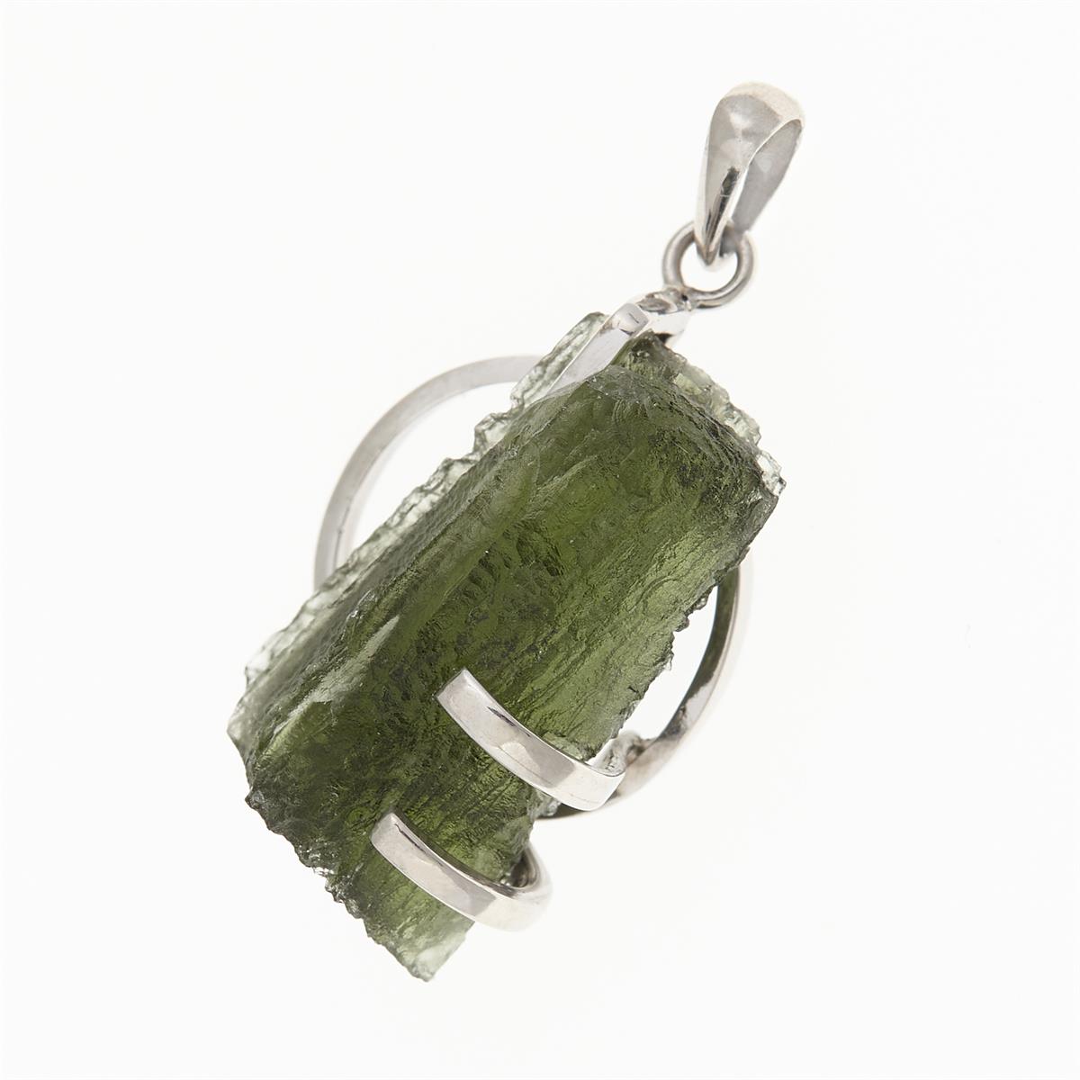 Silver pendant with moldavite 10306