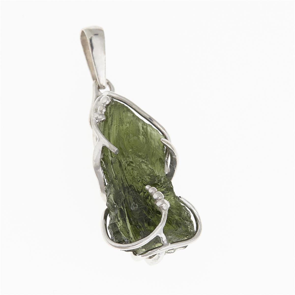 Silver pendant with moldavite 10704