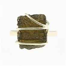 Anello dorato con moldavite 11426
