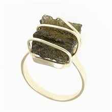 Anello dorato con moldavite 11426