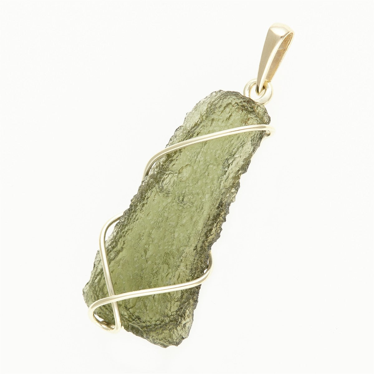 Golden pendant with a moldavite MS1212497