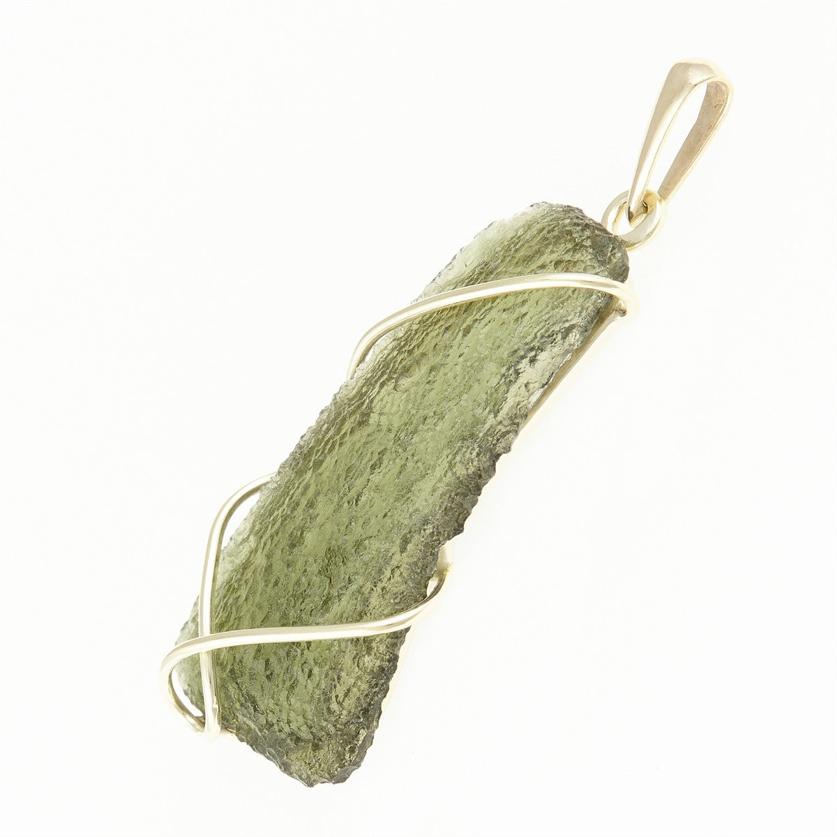 Golden pendant with a moldavite MS1212497
