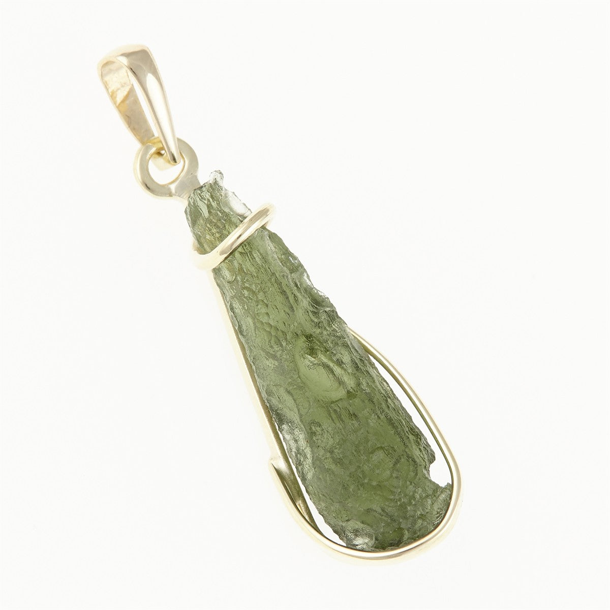 Golden pendant with a moldavite MS12519