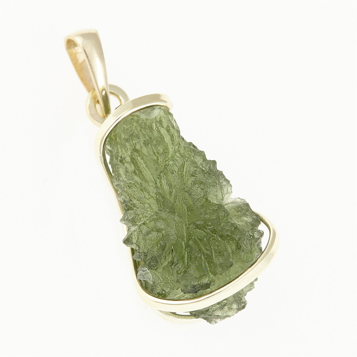 Golden pendant with a moldavite MS12522