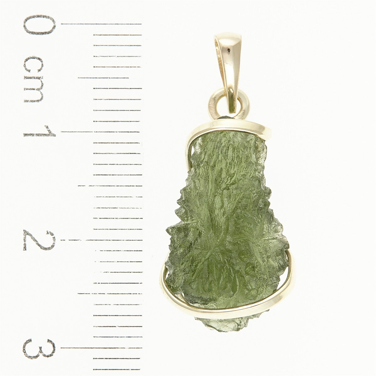 Golden pendant with a moldavite MS12522