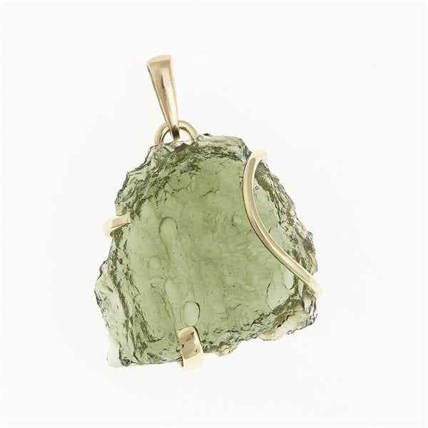 Golden pendant with a moldavite 1755-2