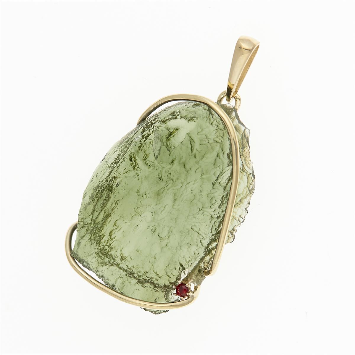 Golden pendant with a moldavite and garnet 1767-2