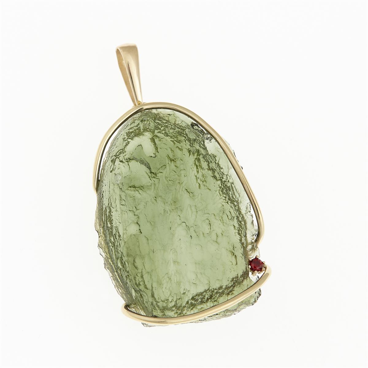 Golden pendant with a moldavite and garnet 1767-2