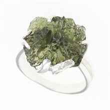 Anello in argento con pietra naturale moldavite 26-001