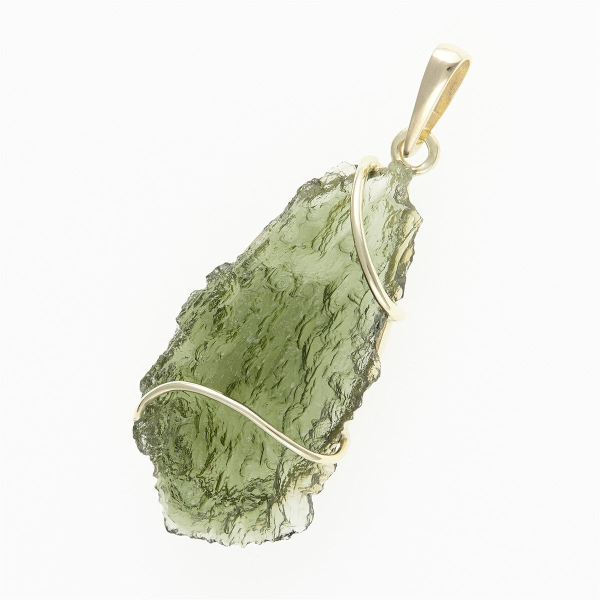 Golden pendant with a moldavite 26-002