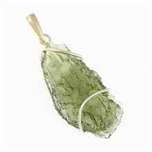 Golden pendant with a moldavite 26-002