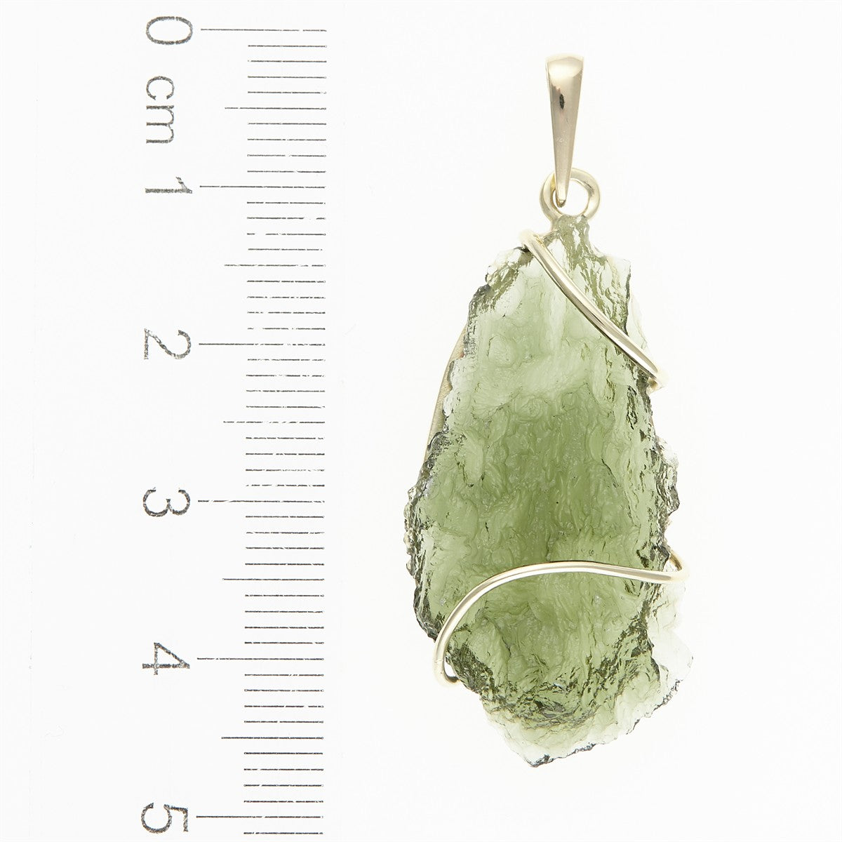 Golden pendant with a moldavite 26-002