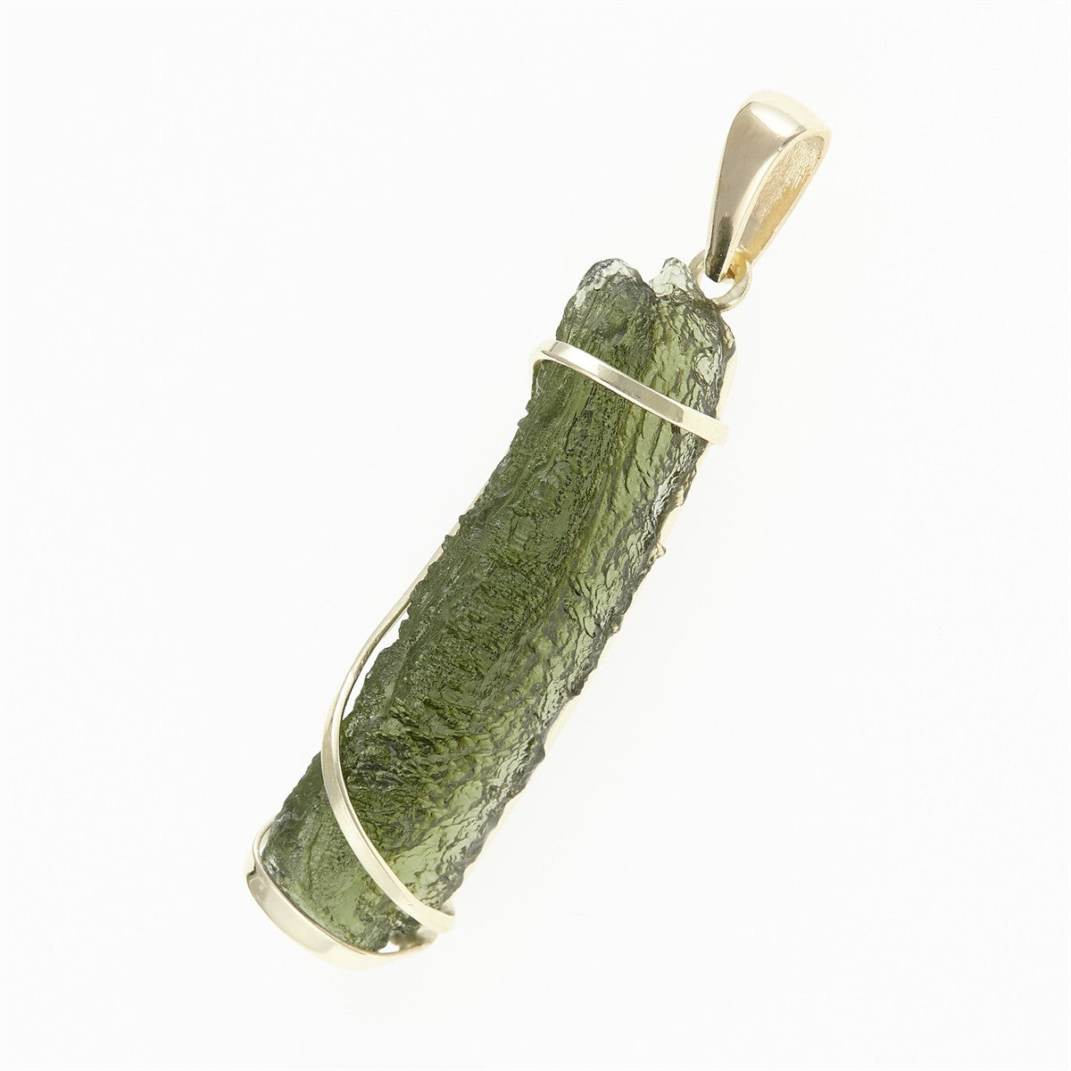 Golden pendant with a moldavite 26-004