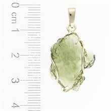 Golden pendant with a moldavite 26-006