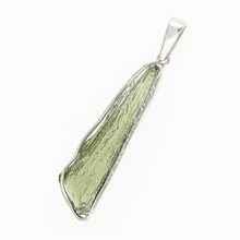 Ciondolo in argento con codice moldavite - 26-044