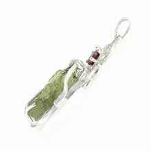 Ciondolo in argento con moldavite e granato - angelo 26-109