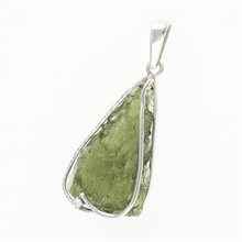 Ciondolo in argento con moldavite e zircone 26-208