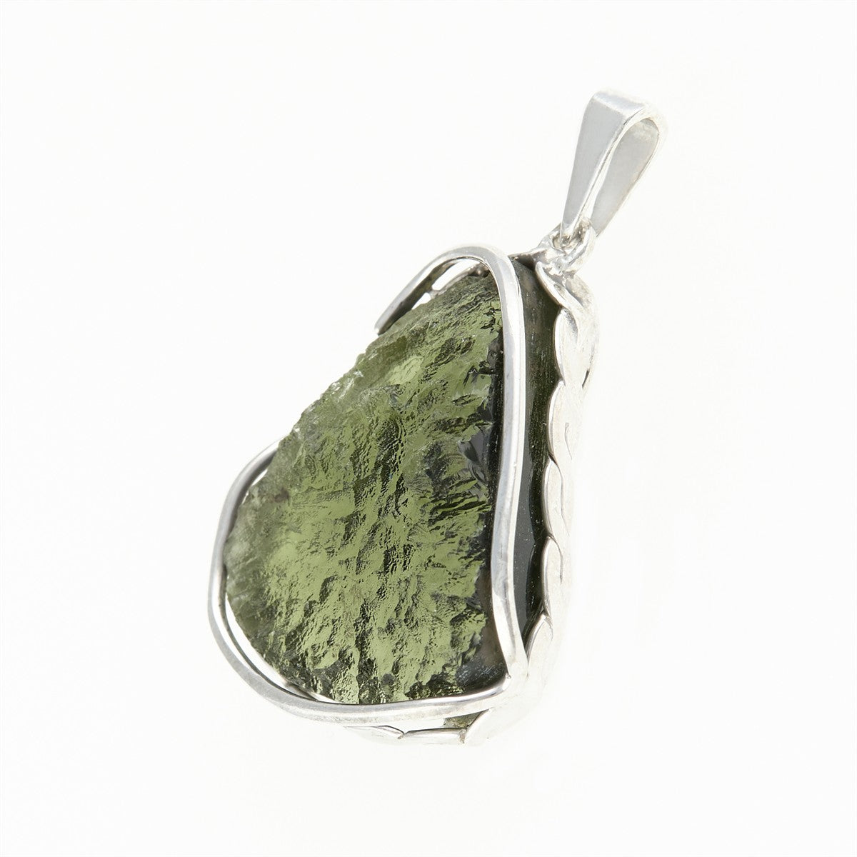 Silver pendant with a moldavite 26-214
