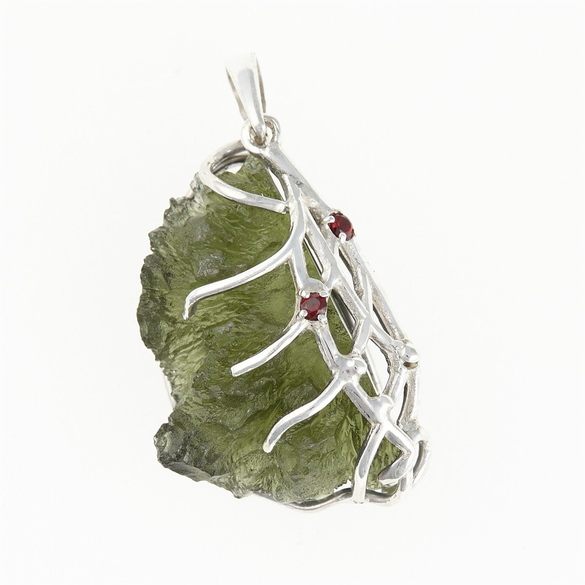Silver pendant with a moldavite und garnet 26-221