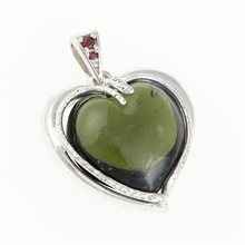 Ciondolo in argento con moldavite e granati 26-256
