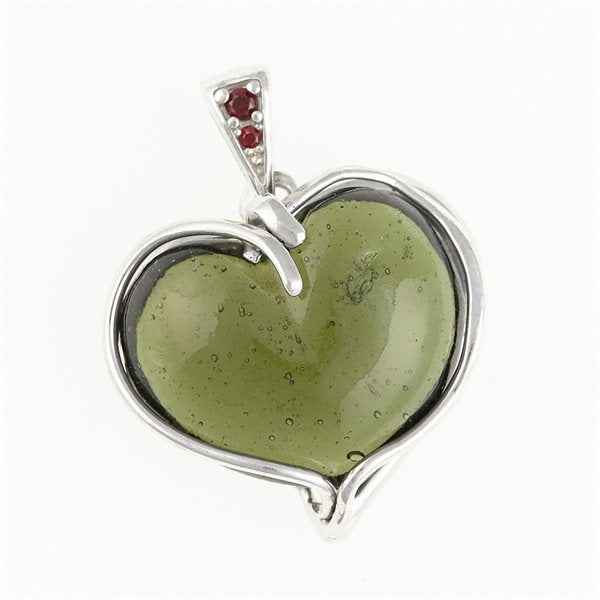 Ciondolo in argento con moldavite e granati - cuore 26-257