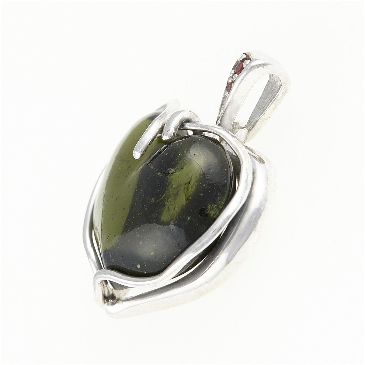 Silver pendant with moldavite and garnets - heart 26-257