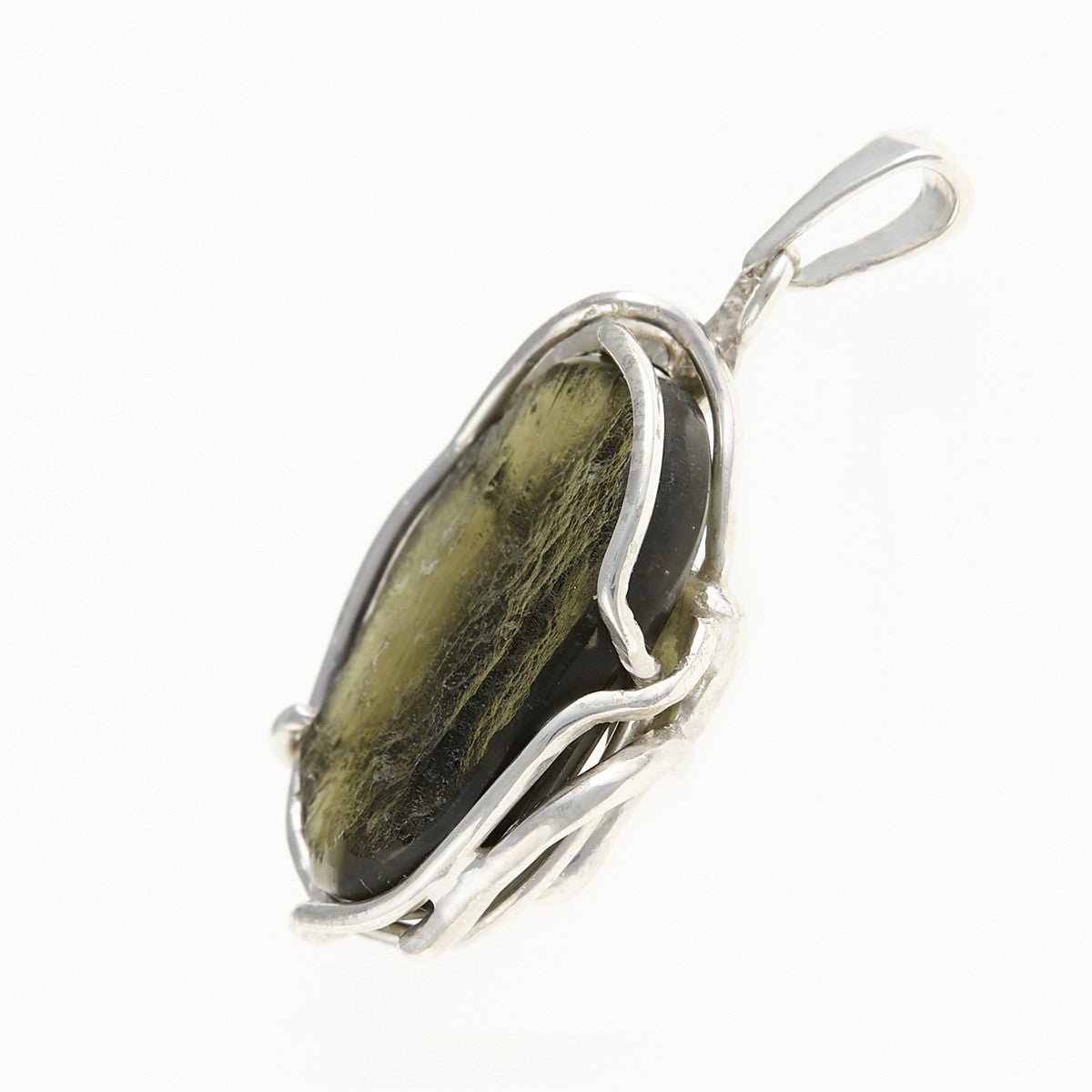Silver pendant with a moldavite MS26-285