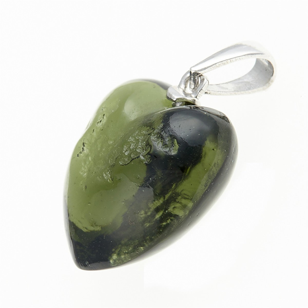 Silver pendant with a moldavite - heart - 26-334
