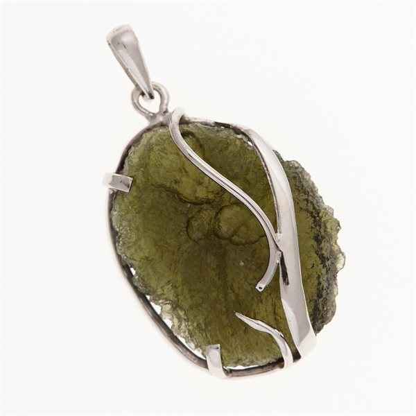Golden pendant with a moldavite 7861