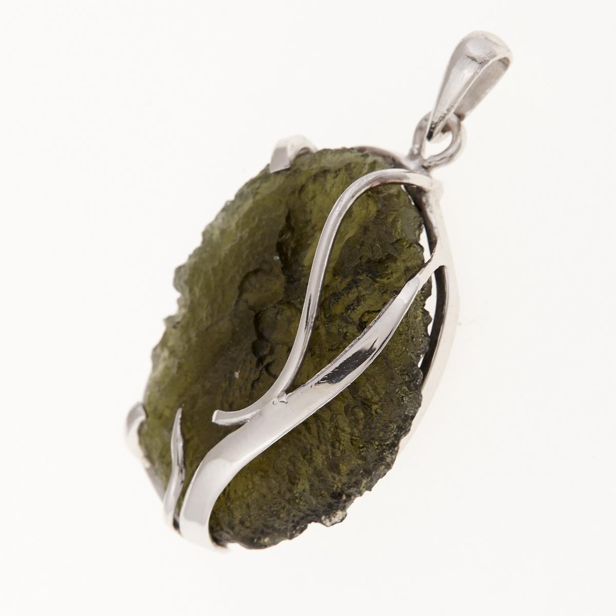 Golden pendant with a moldavite 7861
