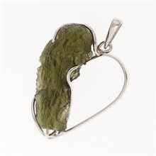Ciondolo dorato con codice moldavite – heart7862