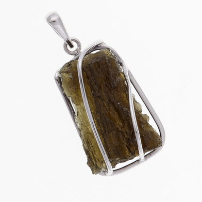 Pendente in oro con a moldavite 8334
